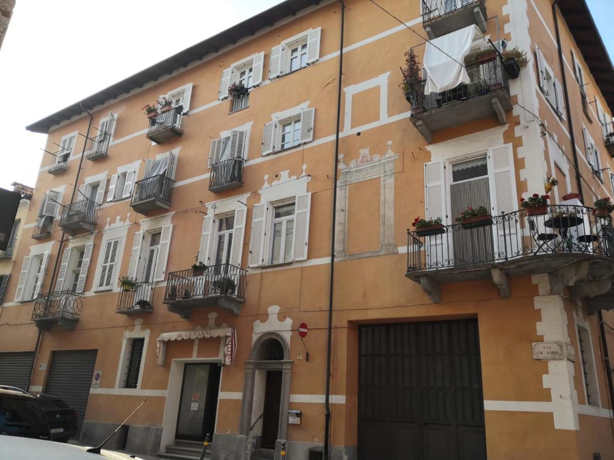 Apartamento Casa Del Conte Massimiliano Roero Cuneo Exterior foto